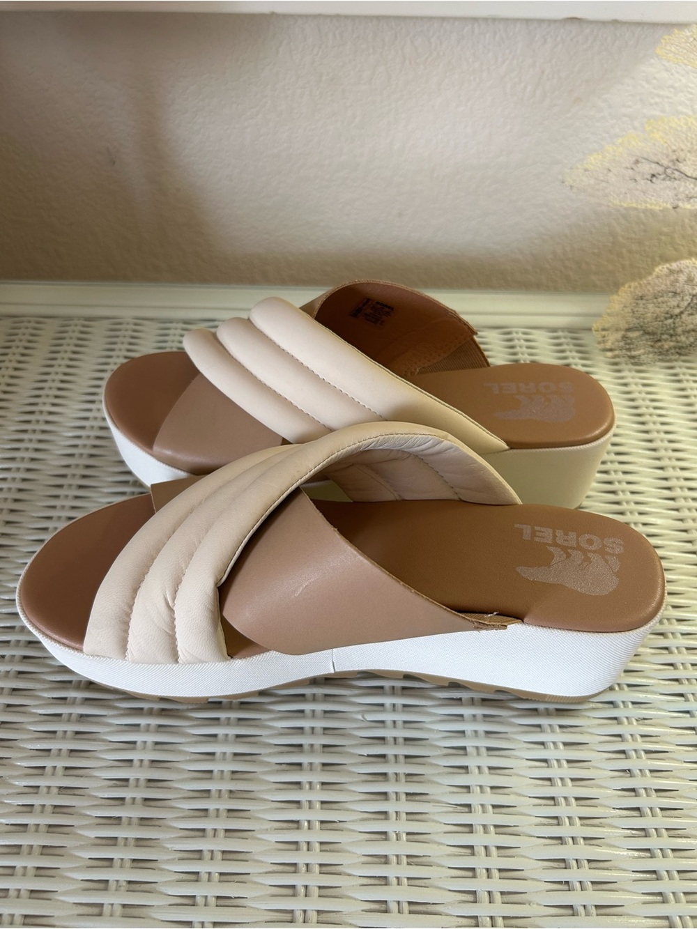 Sorel Women's Cream and Tan Wedge Slides